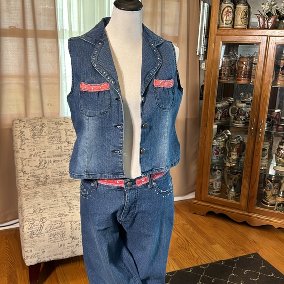 Women’s denim vest and jean. vest size Large and jeans size 12 set. Vintage 80’s - Picture 2 of 7